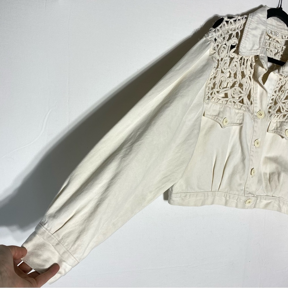 Vintage Cache Cream Oversized Cropped Denim Jean Jacket W Crochet Lace Shoulders - Picture 12 of 16